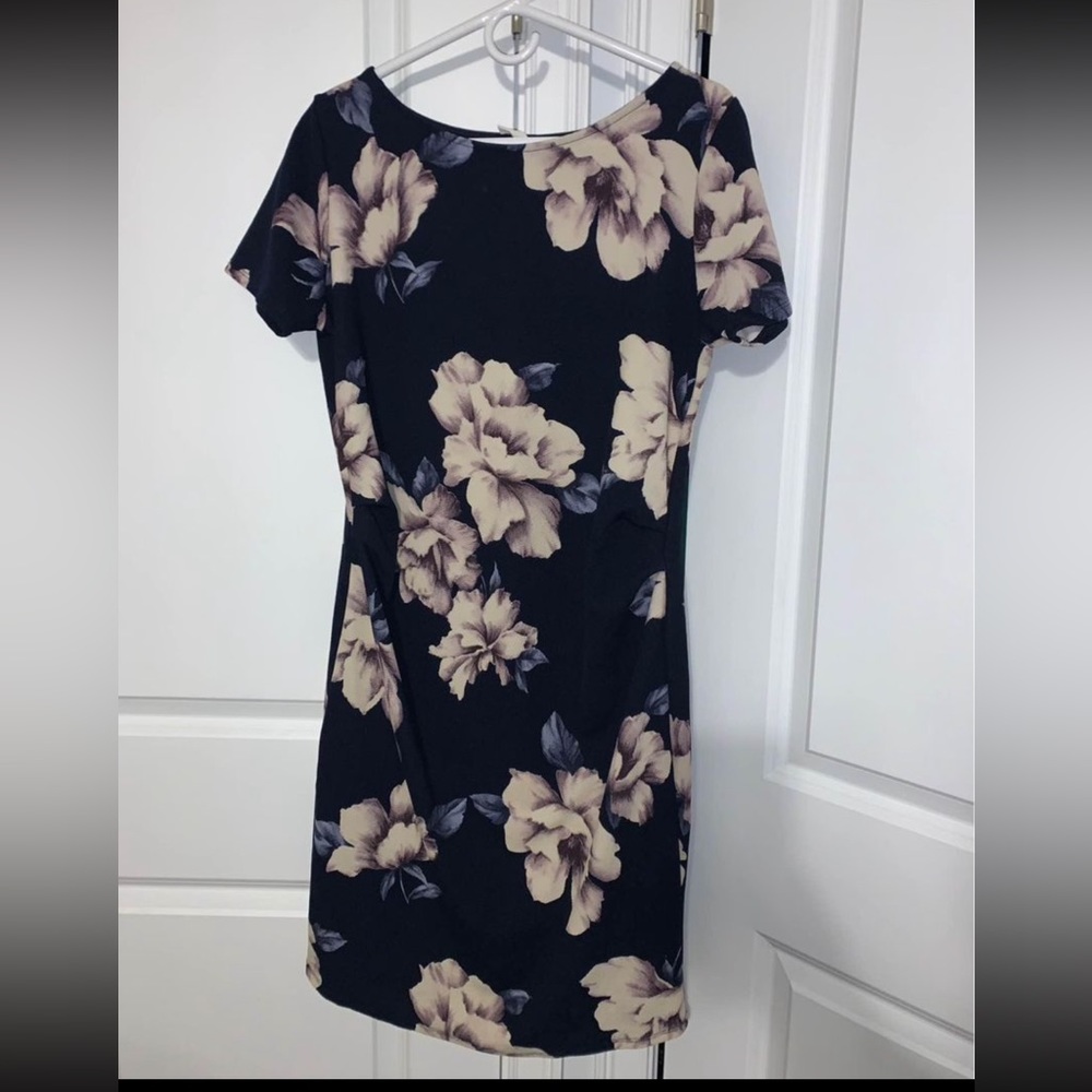 Maternity XL Pink Blush Dress. Very stretchy and comfy. Goes a little below knee